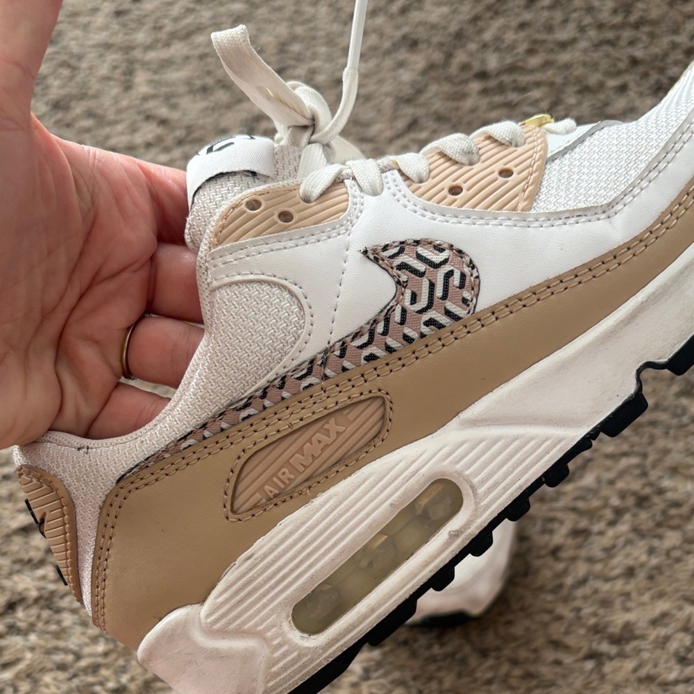 Nike Air Max Women’s Sneakers - Picture 3 of 6